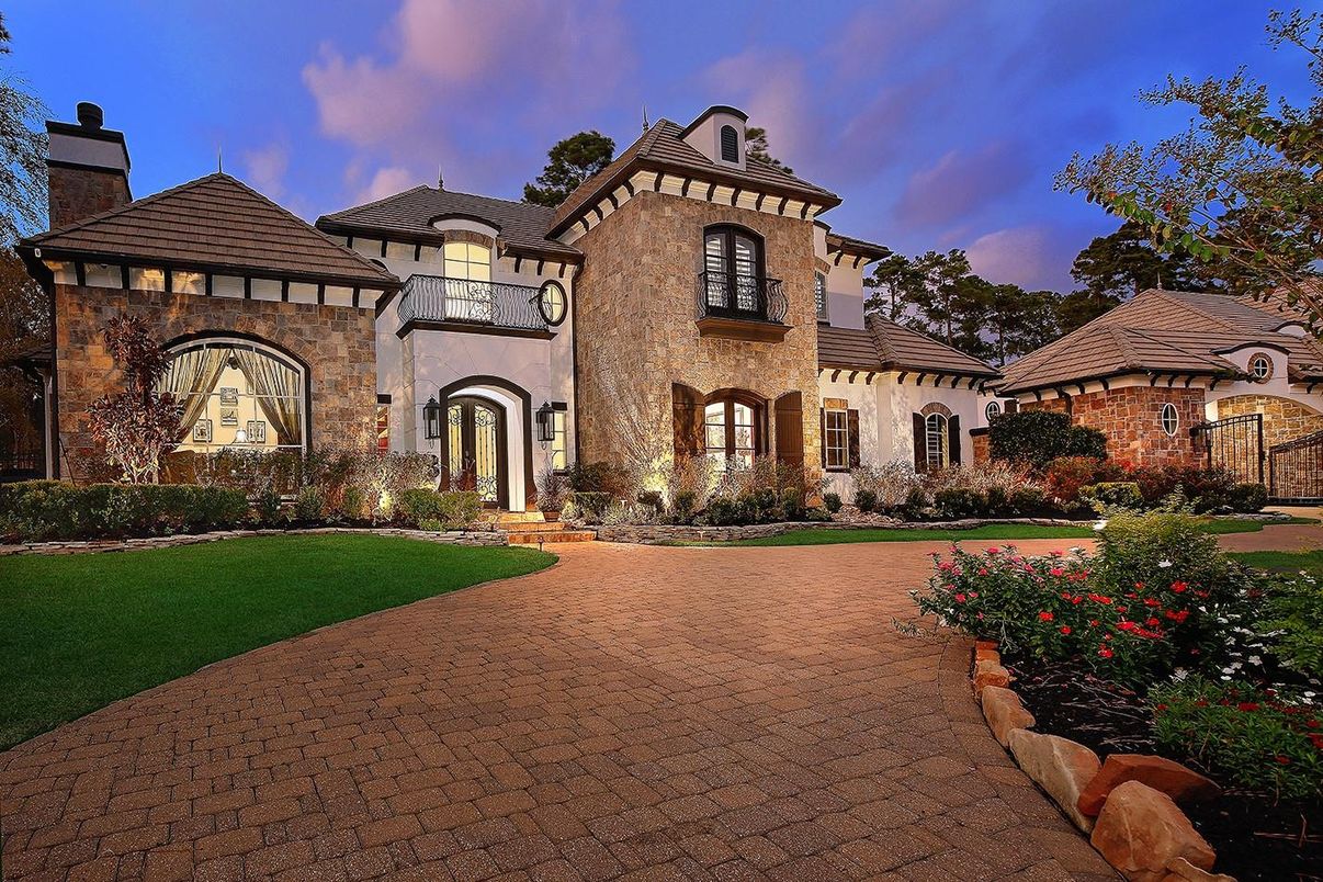 Backyard, Exterior, Facade, Mediterranean