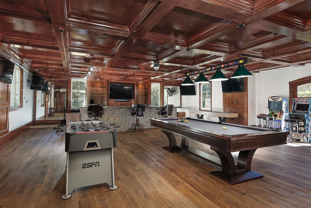 Billiard Table, Game Room, Interior, Wooden Beams, Wooden Ceilings, Wood Texture Flooring