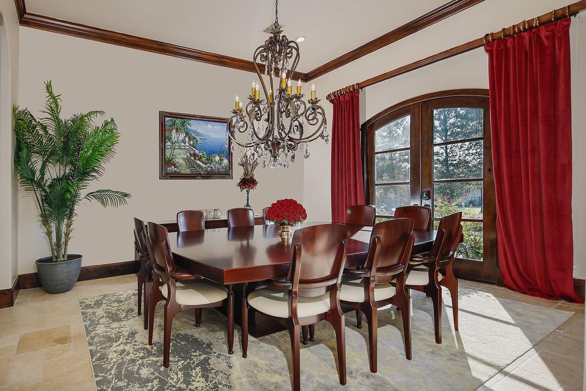 Chandelier, Dining room, Interior