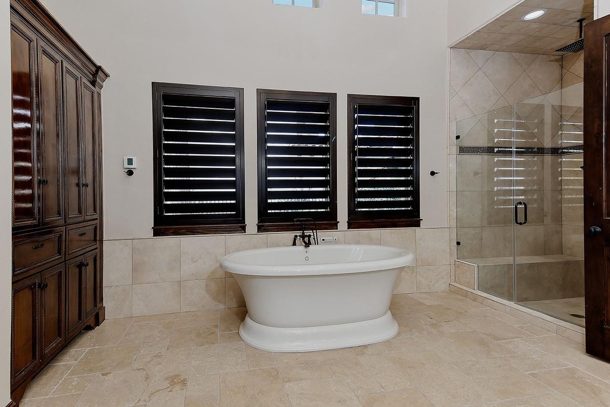 Bathroom, Free Standing Baths, Glass Shower, Interior, Recessed Lighting