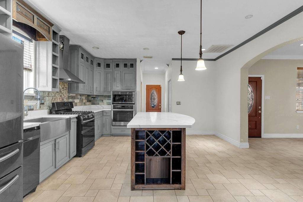 Interior, Kitchen, Pendant Lights, Recessed Lighting, Stainless Steel Appliances