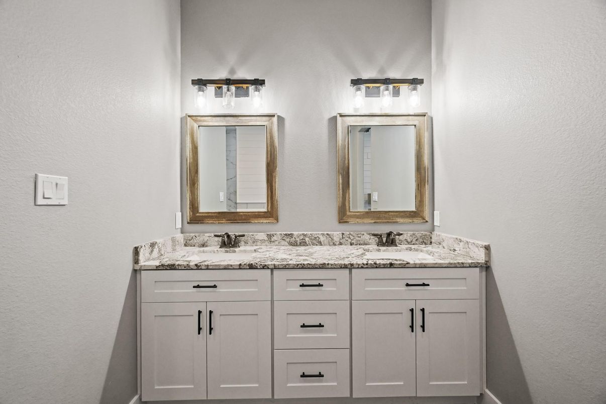 Bathroom, Dual Sink Vanities, Interior