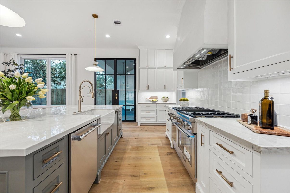 Interior, Kitchen, Pendant Lights, Recessed Lighting, Stainless Steel Appliances, Wood Texture Flooring