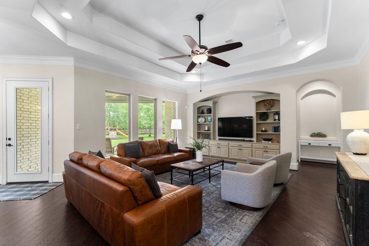 Interior, Living room, Recessed Lighting, Wood Texture Flooring