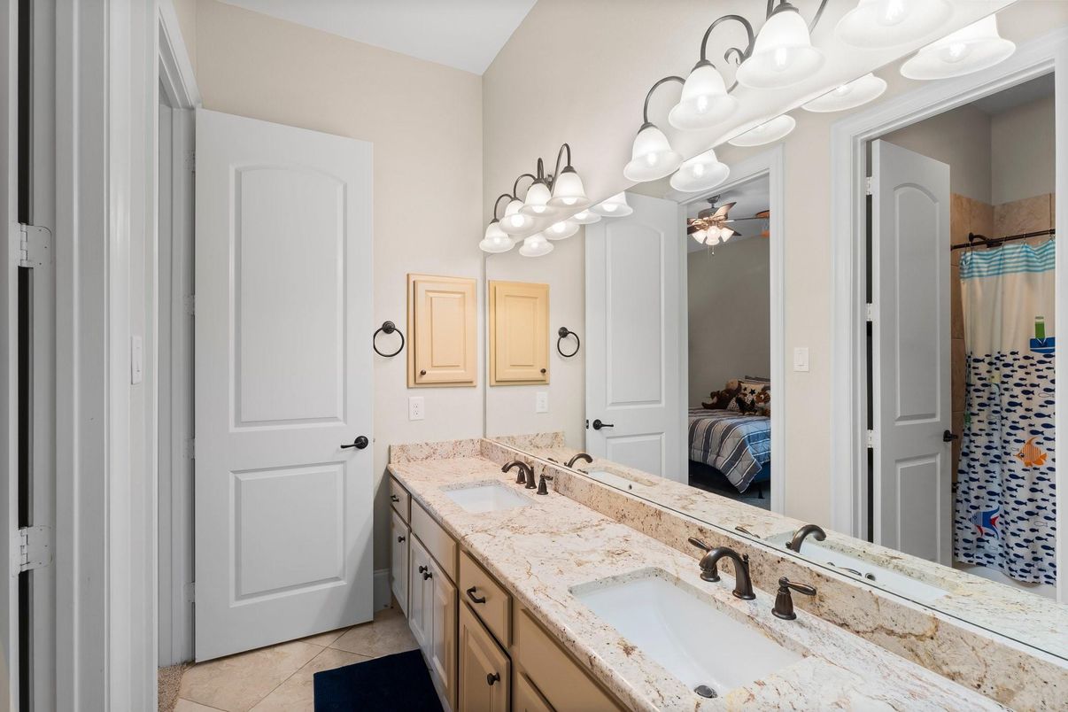 Bathroom, Dual Sink Vanities, Interior