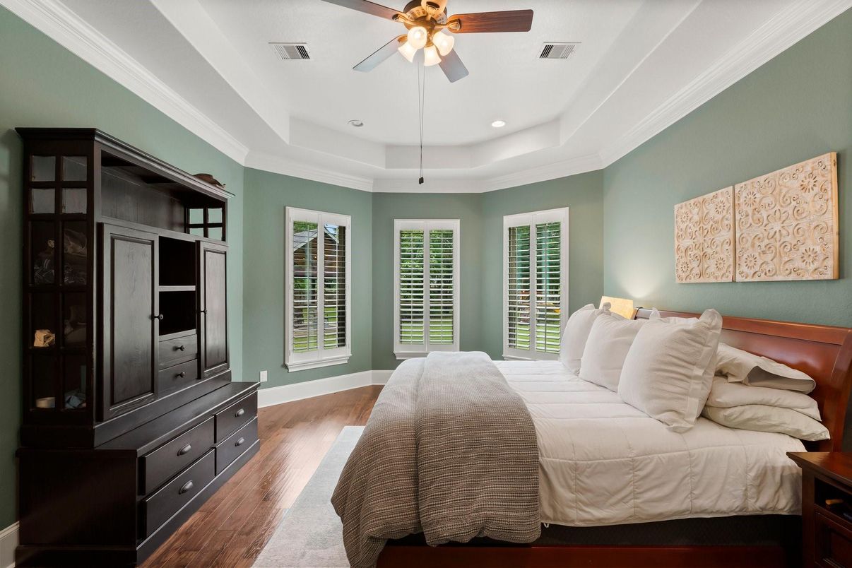 Bedroom, Interior, Recessed Lighting, Wood Texture Flooring