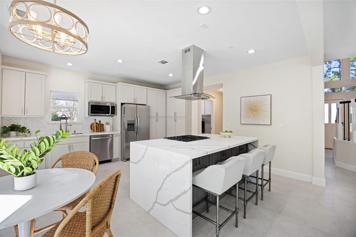 Dining room, Interior, Kitchen, Recessed Lighting, Stainless Steel Appliances