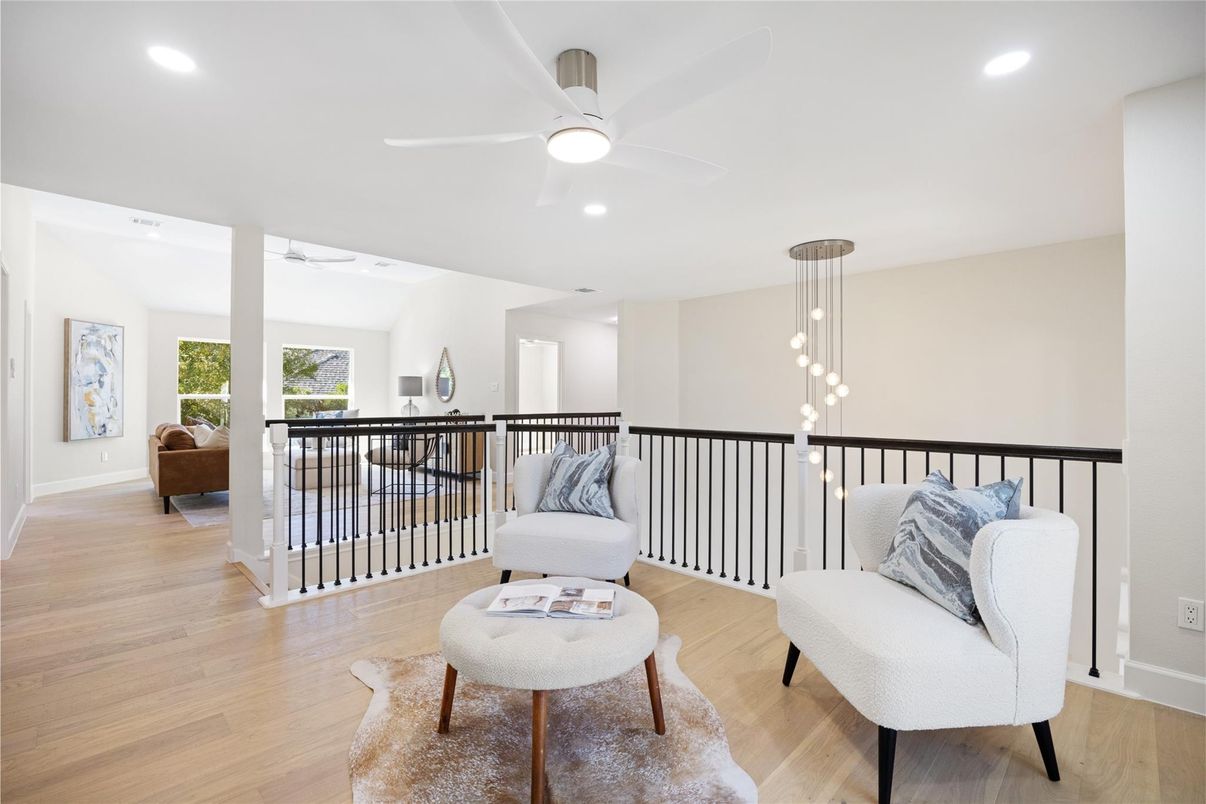 Interior, Pendant Lights, Recessed Lighting, Wood Texture Flooring