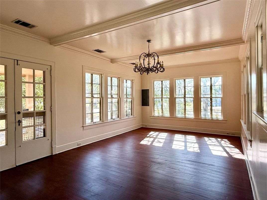 Chandelier, Empty room, Interior, Wood Texture Flooring