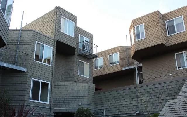 Exterior, Facade, Rowhouse