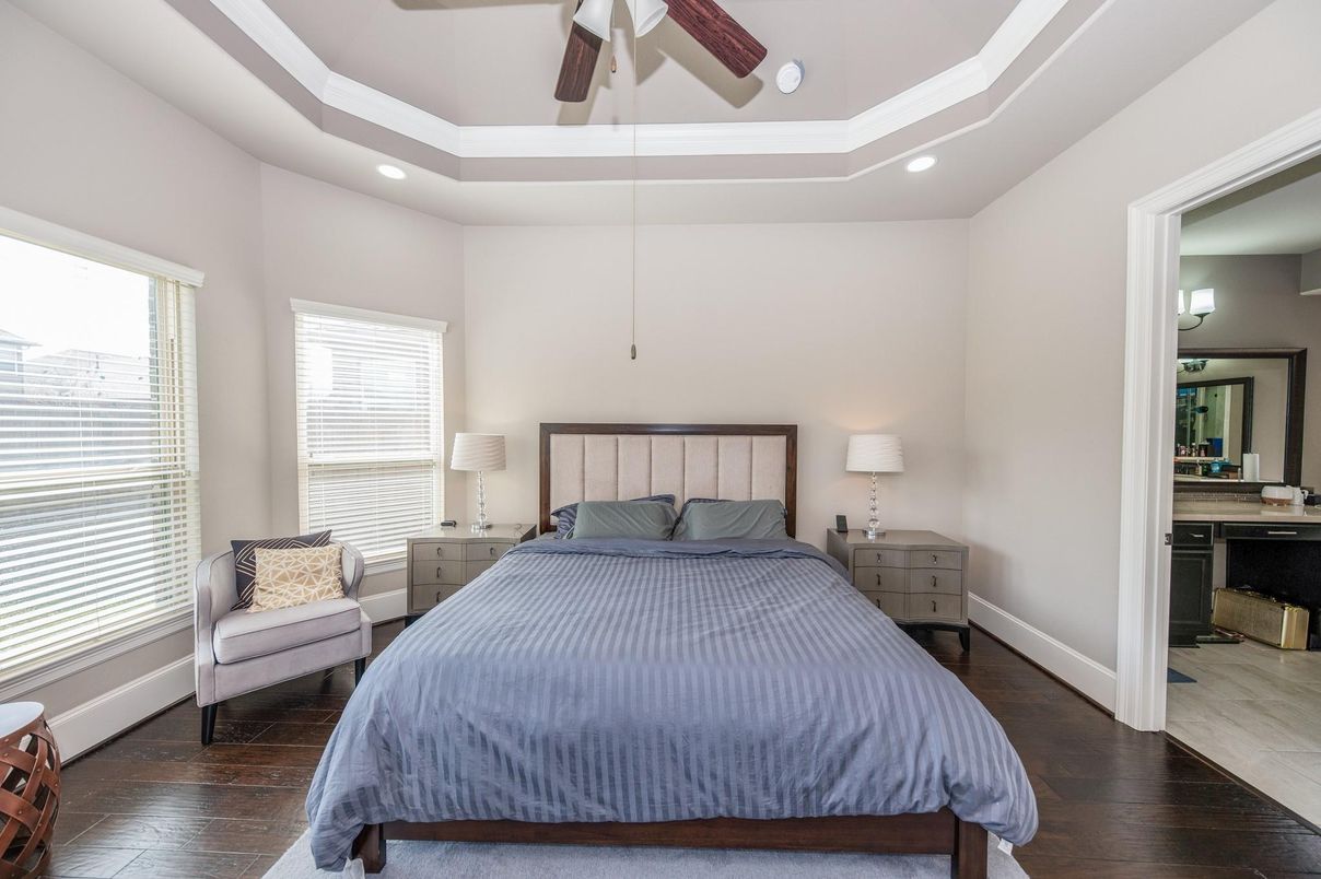 Bedroom, Interior, Recessed Lighting, Wood Texture Flooring