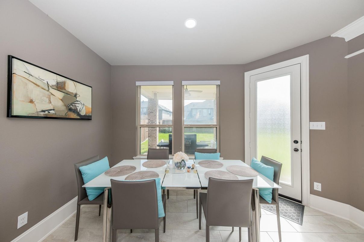 Dining room, Interior, Recessed Lighting