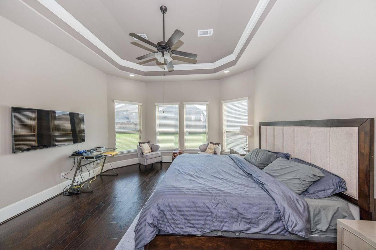 Bedroom, Interior, Recessed Lighting, Wood Texture Flooring