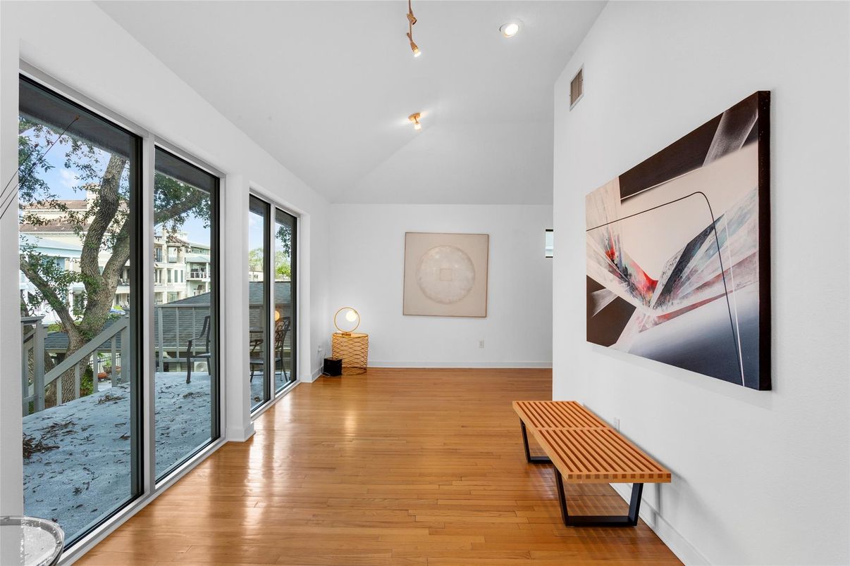 Interior, Recessed Lighting, Wood Texture Flooring