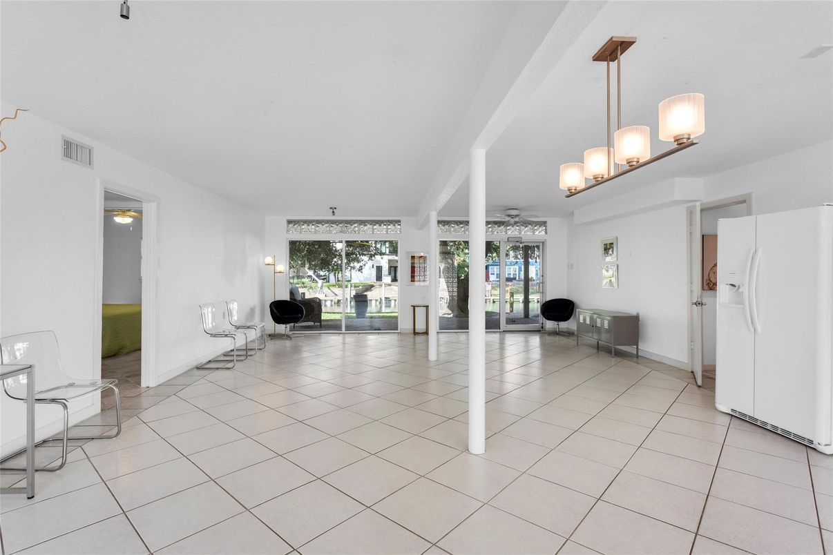 Chandelier, Empty room, Interior