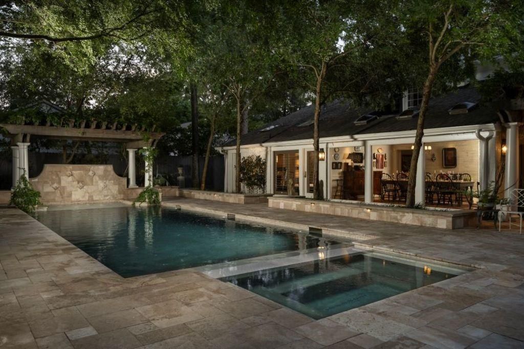 Exterior, Pool, Solar Panels