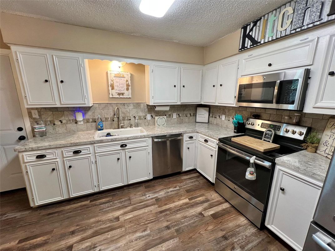 Interior, Kitchen, Stainless Steel Appliances, Wood Texture Flooring