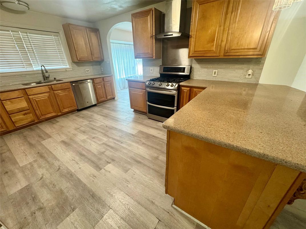 Interior, Kitchen, Stainless Steel Appliances, Wood Texture Flooring