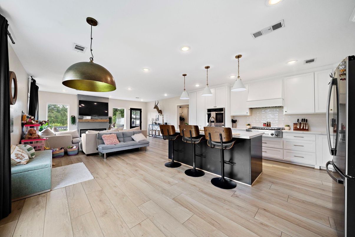 Interior, Kitchen, Living room, Pendant Lights, Recessed Lighting, Stainless Steel Appliances, Wood Texture Flooring