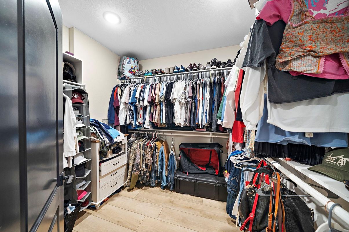 Interior, Recessed Lighting, Walk-in Closets, Wood Texture Flooring