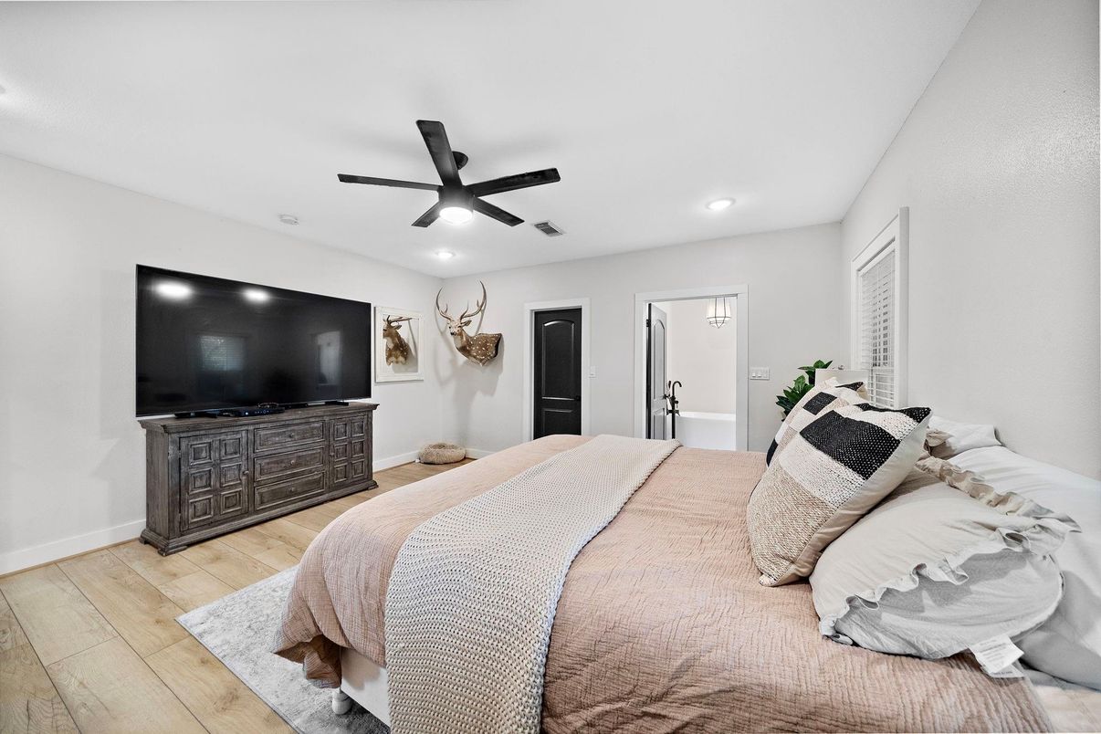 Bedroom, Interior, Recessed Lighting, Wood Texture Flooring