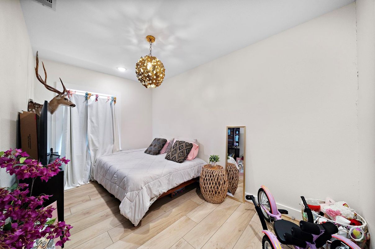 Bedroom, Interior, Pendant Lights, Recessed Lighting, Wood Texture Flooring