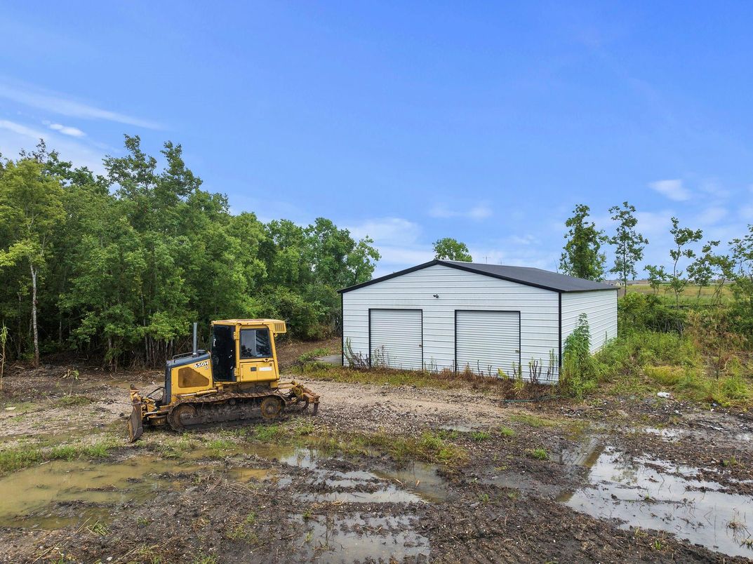 Backyard, Detached Garage, Exterior