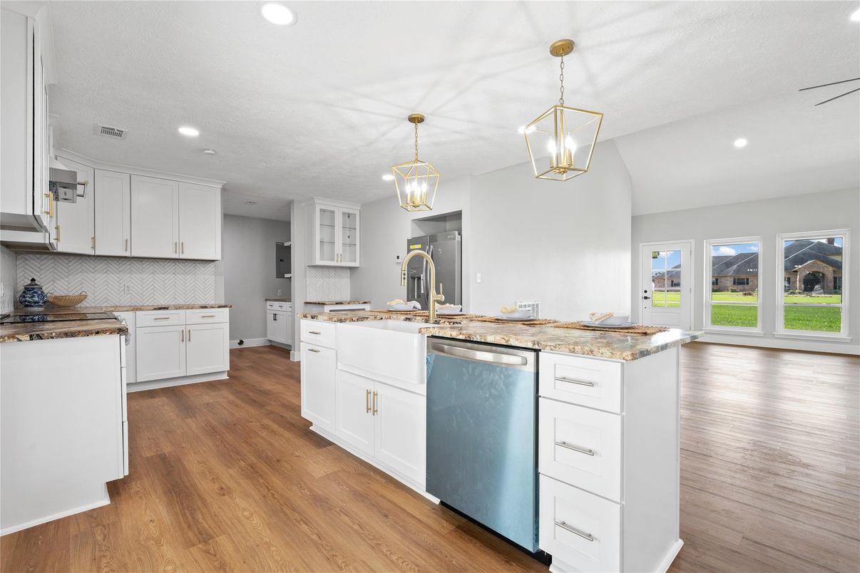 Interior, Kitchen, Pendant Lights, Recessed Lighting, Wood Texture Flooring