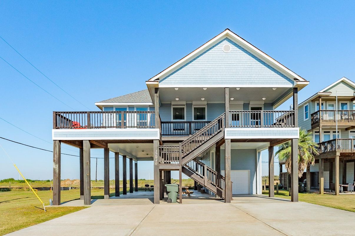 Backyard, Exterior, Facade, American Craftsman