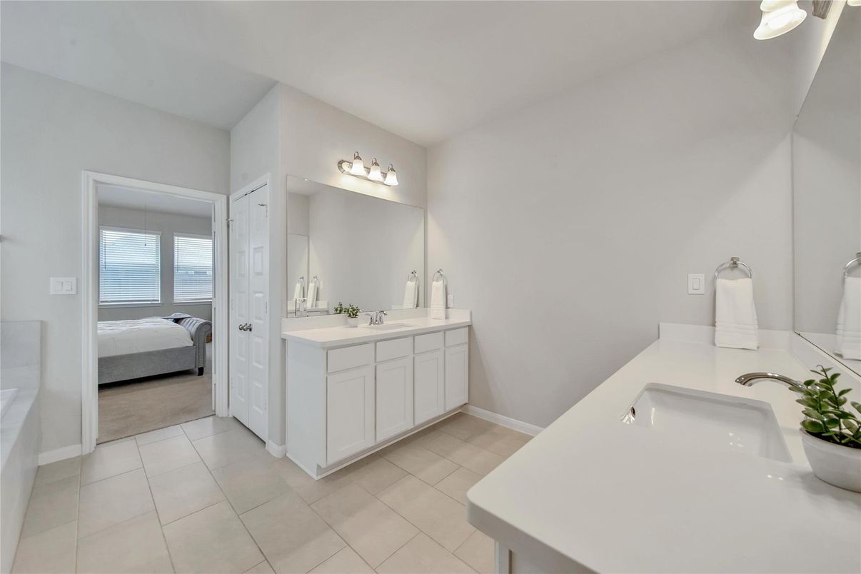 Bathroom, Dual Sink Vanities, Interior