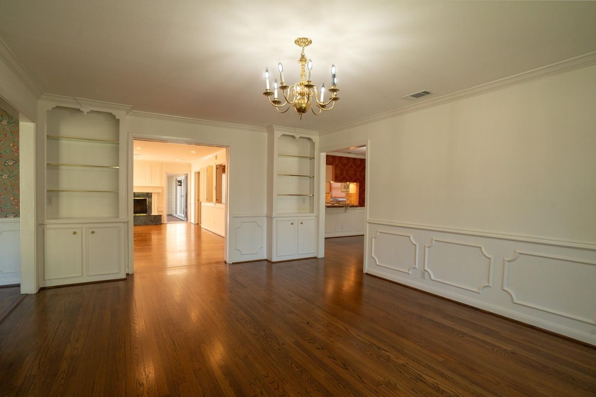 Chandelier, Empty room, Interior, Wood Texture Flooring
