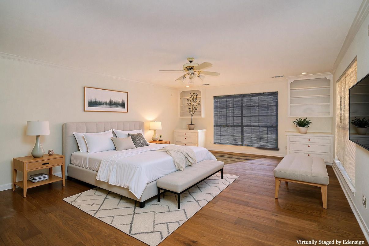 Bedroom, Interior, Recessed Lighting, Wood Texture Flooring