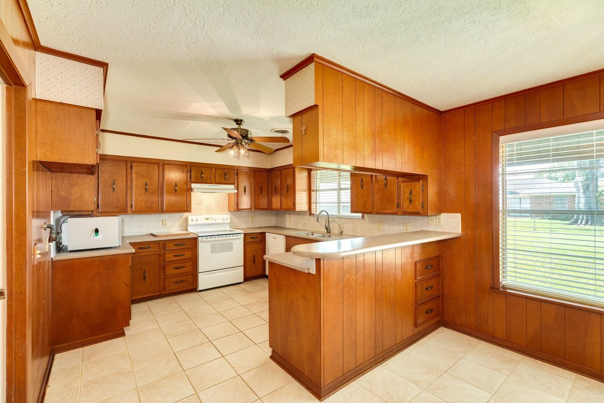 Interior, Kitchen, Wooden Walls
