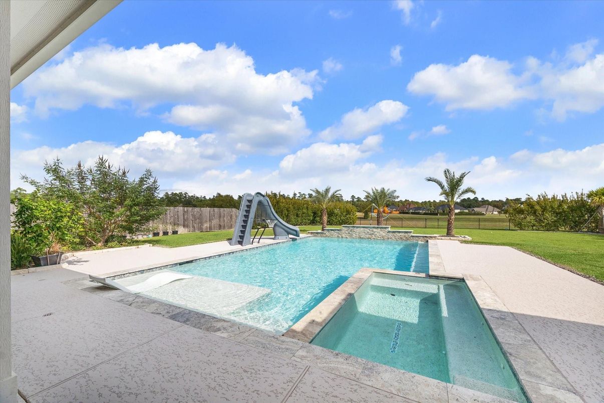 Exterior, Playground, Pool