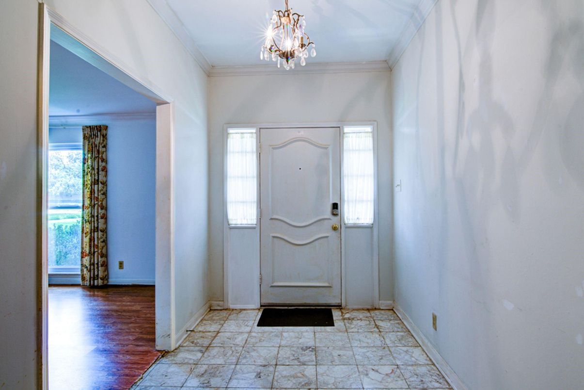 Chandelier, Interior, Wood Texture Flooring