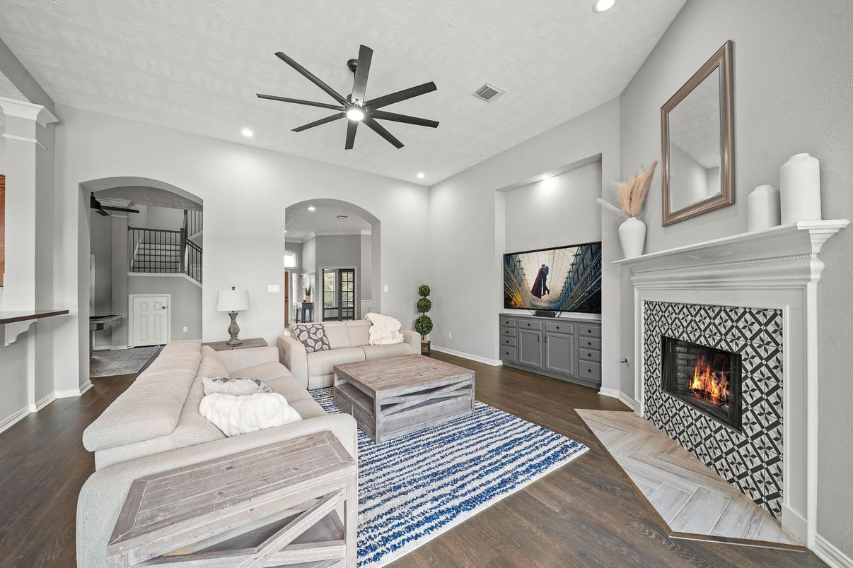 Fireplace, Interior, Living room, Recessed Lighting, Wood Texture Flooring