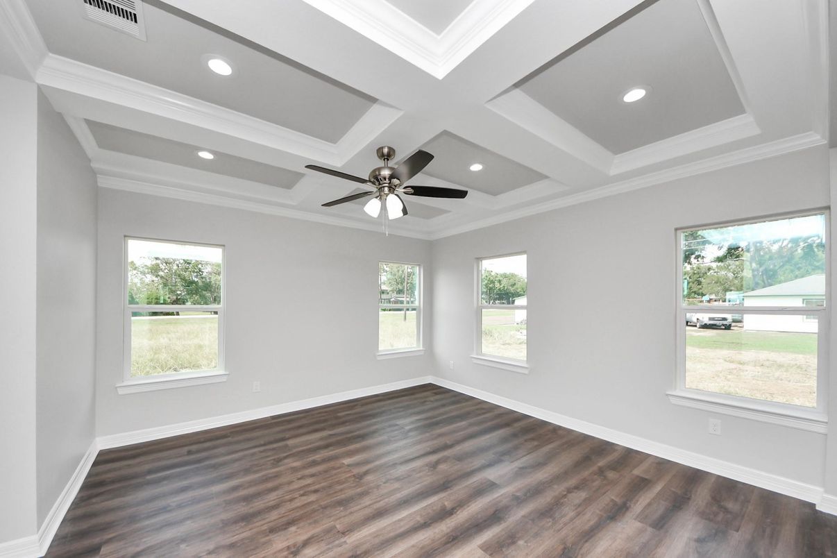 Empty room, Interior, Recessed Lighting, Wood Texture Flooring