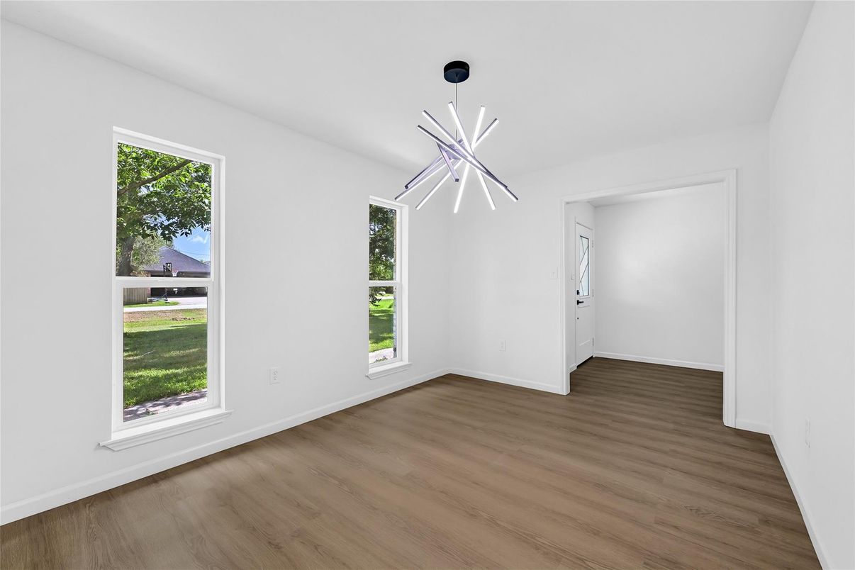 Empty room, Interior, Pendant Lights, Wood Texture Flooring