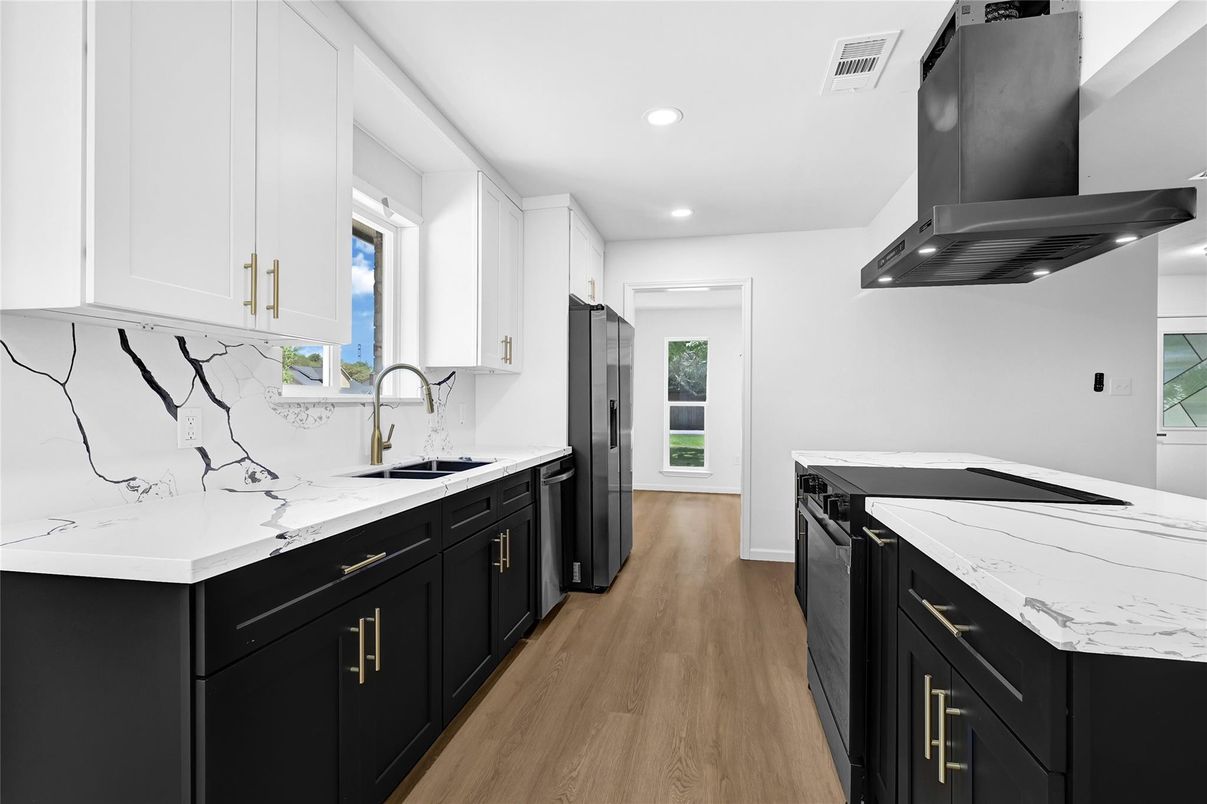 Interior, Kitchen, Recessed Lighting, Wood Texture Flooring