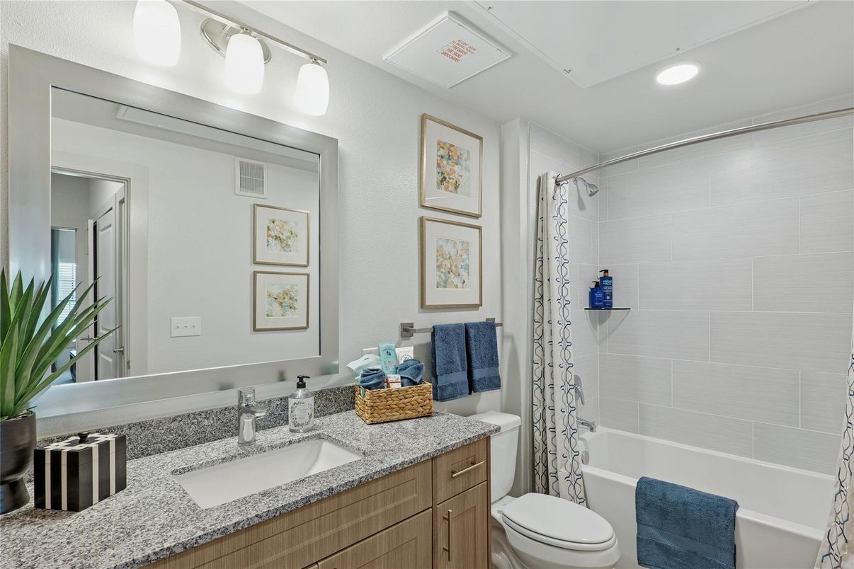 Bathroom, Interior, Recessed Lighting