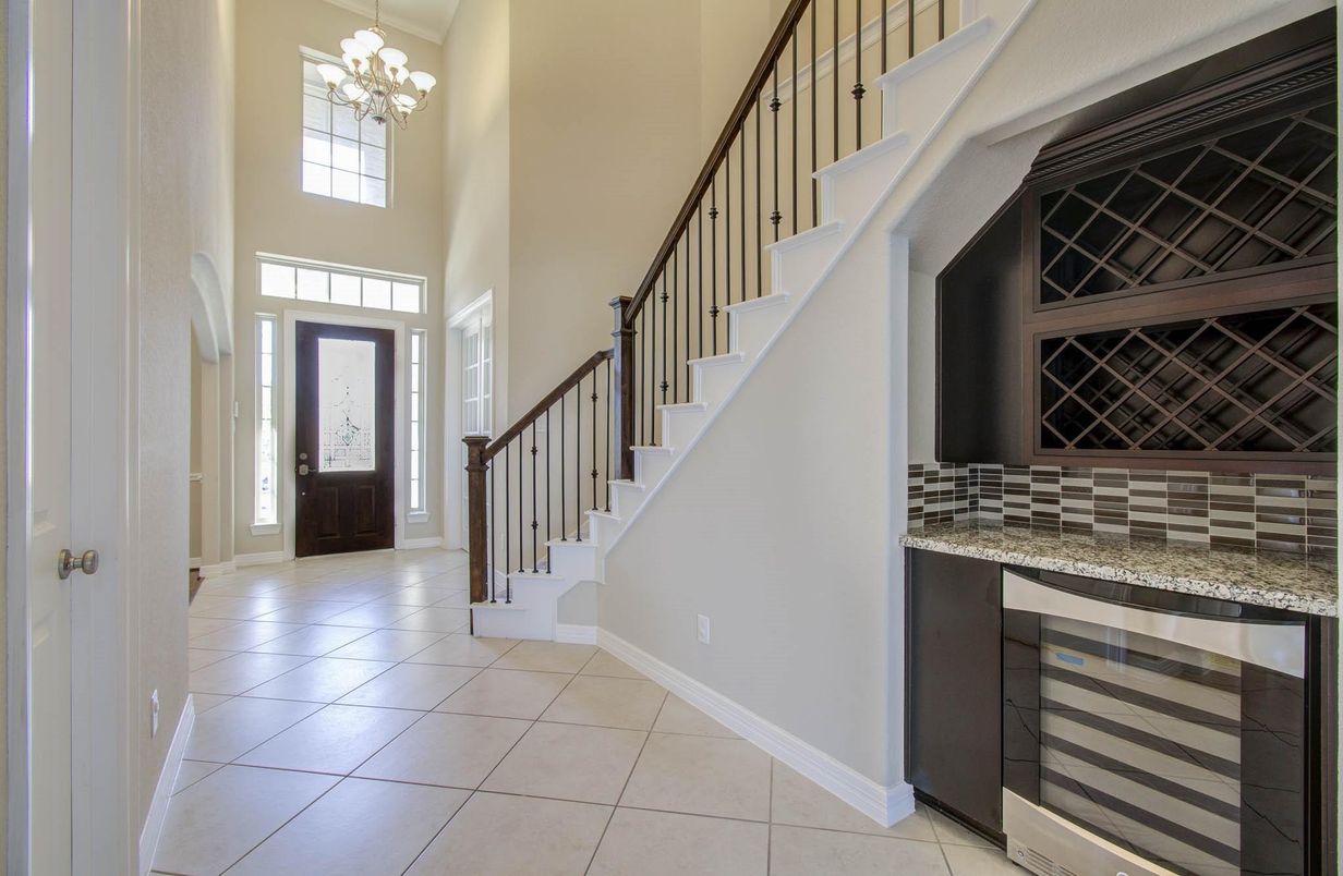 Chandelier, Interior