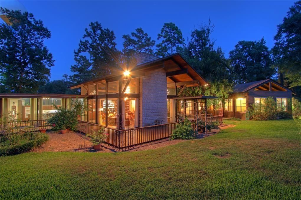 Backyard, Exterior, Hot Tub