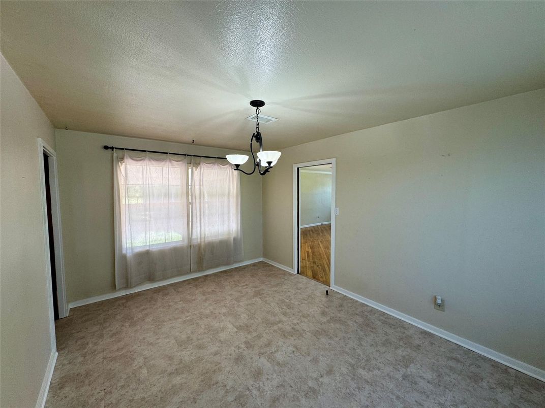 Chandelier, Empty room, Interior, Pendant Lights