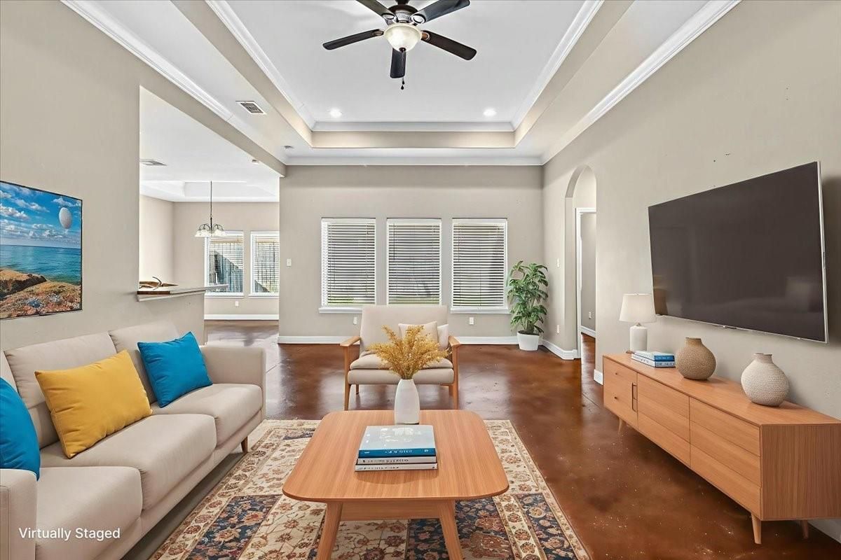 Interior, Living room, Pendant Lights, Recessed Lighting, Wood Texture Flooring