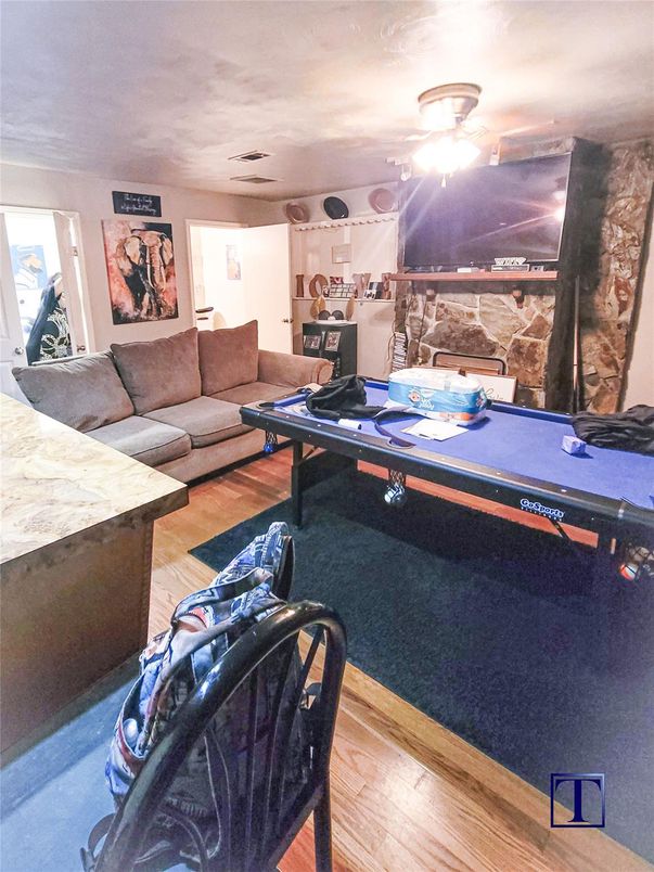 Billiard Table, Game Room, Interior, Living room, Wood Texture Flooring