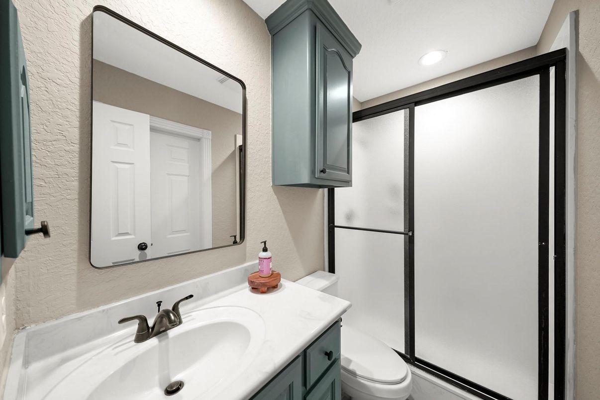 Bathroom, Interior, Recessed Lighting