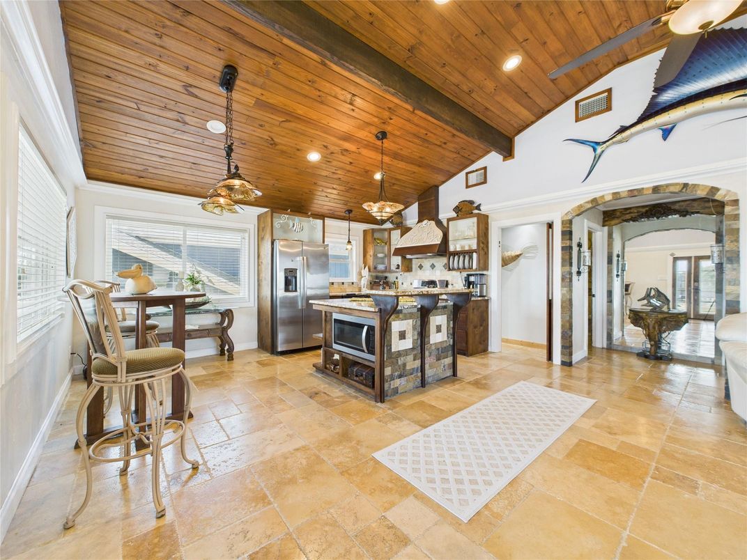 Dining room, Interior, Kitchen, Pendant Lights, Recessed Lighting, Stainless Steel Appliances, Wooden Beams, Wooden Ceilings