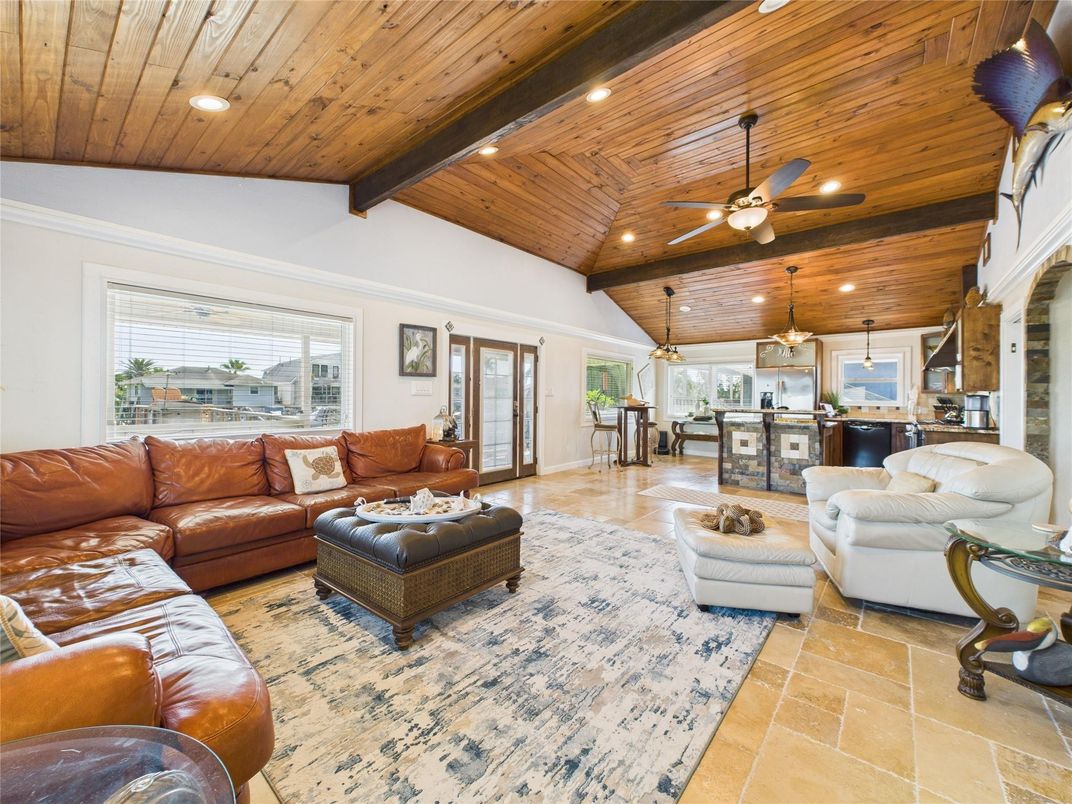 Dining room, Interior, Kitchen, Living room, Pendant Lights, Recessed Lighting, Wooden Beams, Wooden Ceilings
