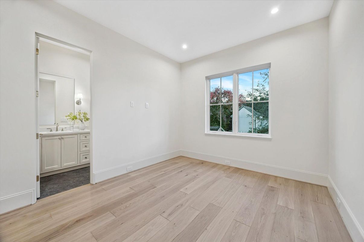 Bathroom, Empty room, Interior, Recessed Lighting, Wood Texture Flooring