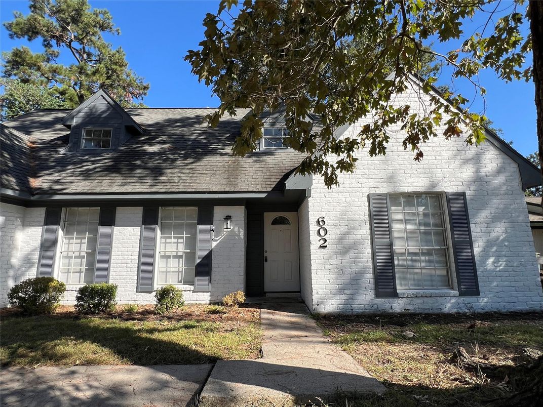 Exterior, Facade, Cape Cod